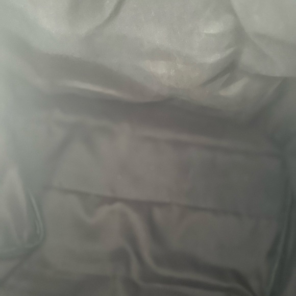 Alice and Olivia duffle bag in good condition - Picture 10 of 10